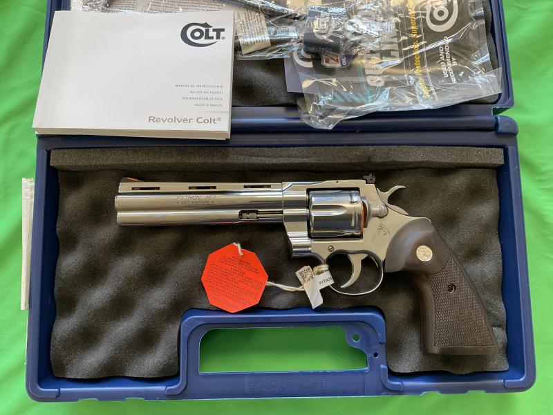 Colt Python 357 Magnum 6 inch barrel