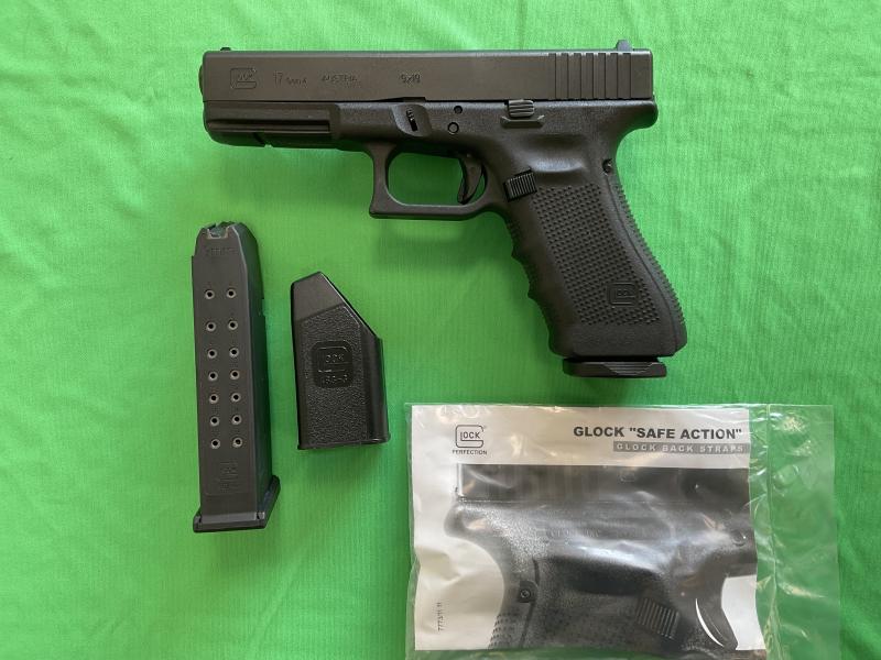 Glock 17 Gen 4 9mm Pistol