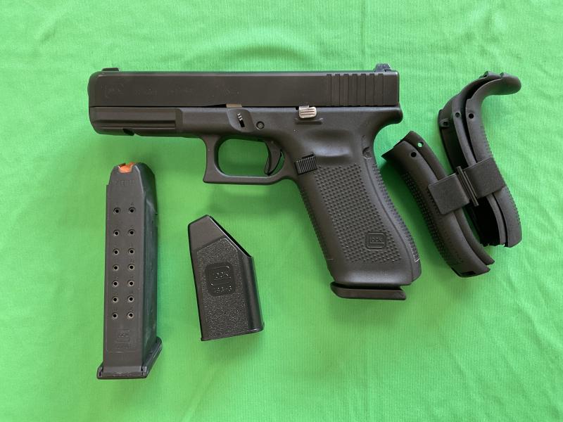 Glock 17 Gen 5 9mm Pistol - Image 2