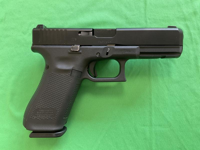 Glock 17 Gen 5 9mm Pistol - Image 3